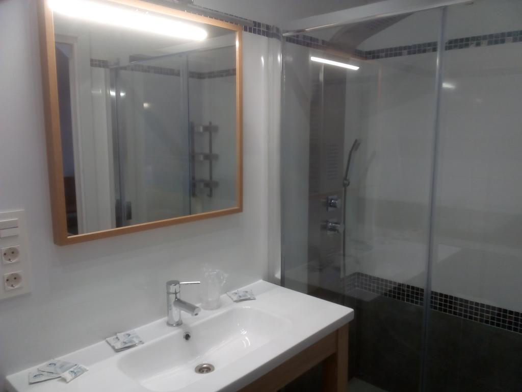Hotel Ria De Bilbao Luaran gambar