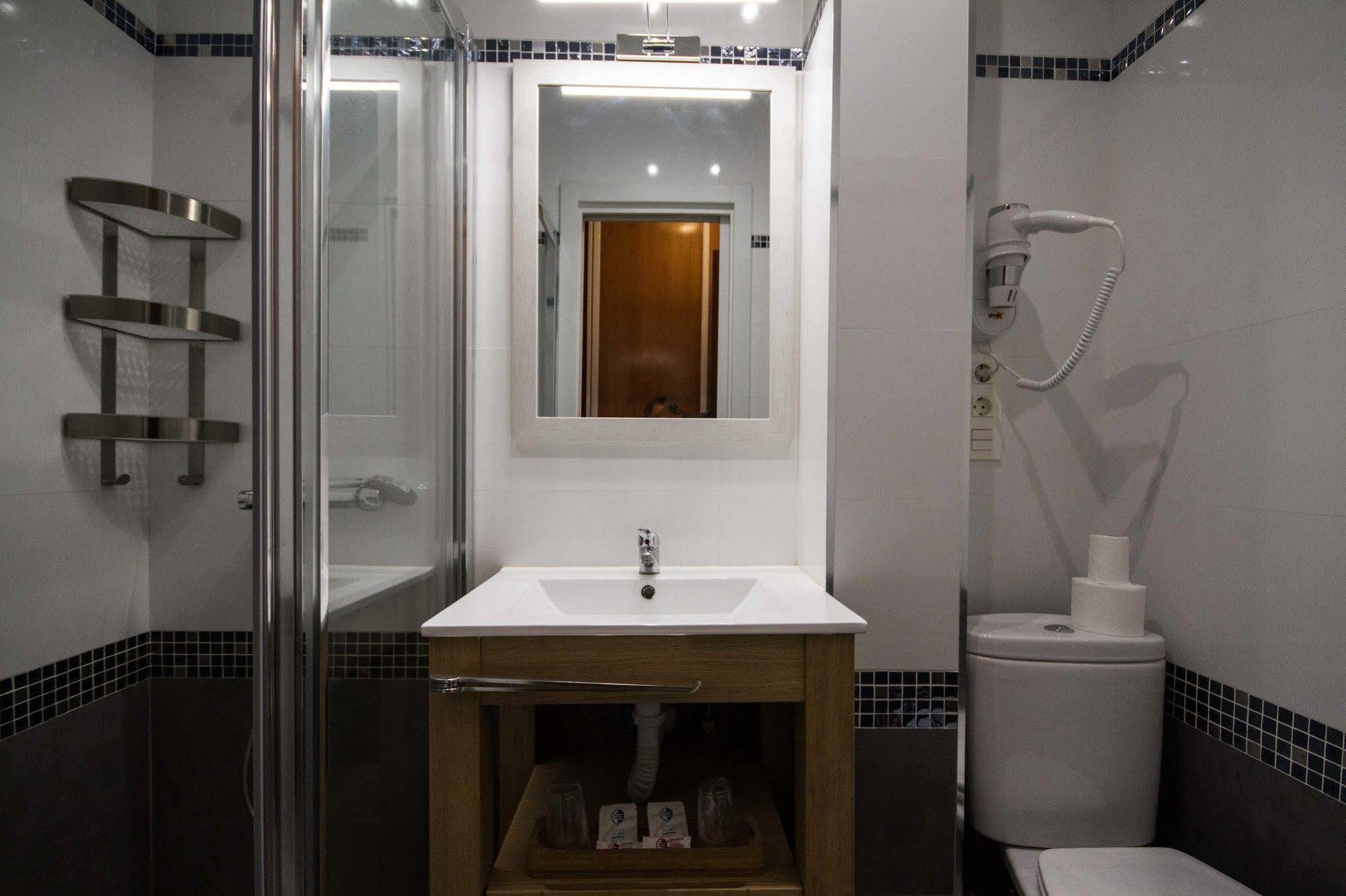 Hotel Ria De Bilbao Luaran gambar