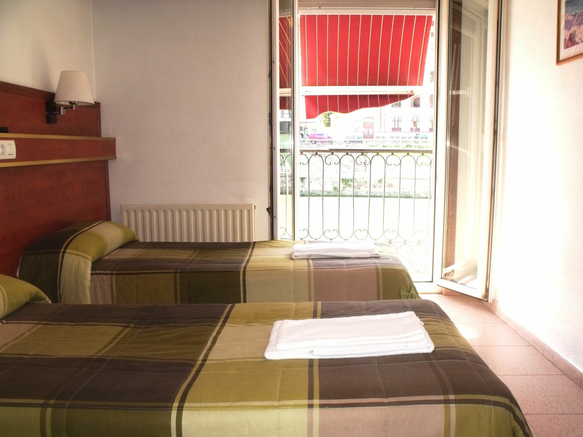 Hotel Ria De Bilbao Luaran gambar