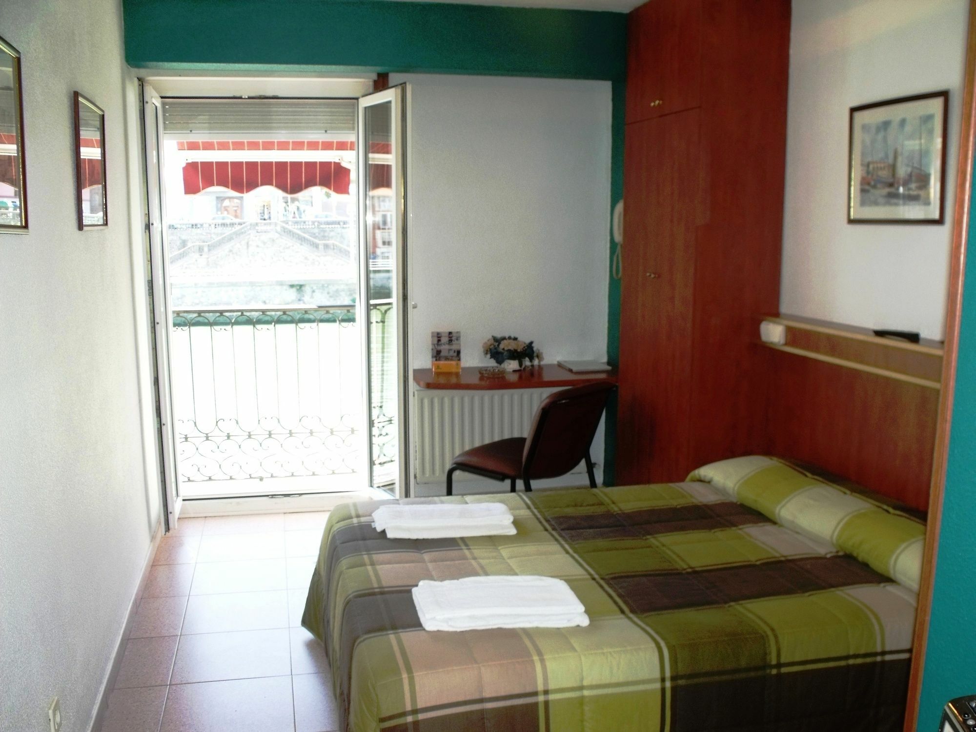 Hotel Ria De Bilbao Luaran gambar